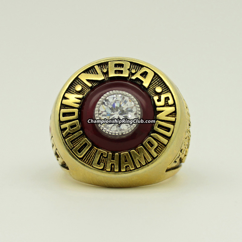 Moses Malone - 1983 Philadelphia 76ers Championship Ring With Wooden  Display Box