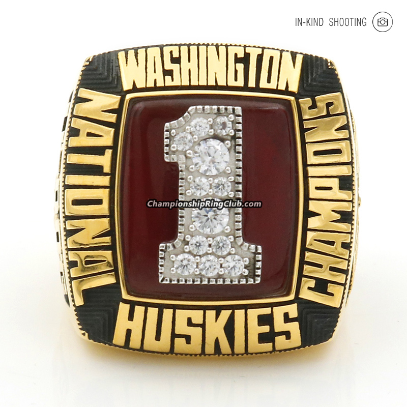 How many national championships does the Washington Huskies have