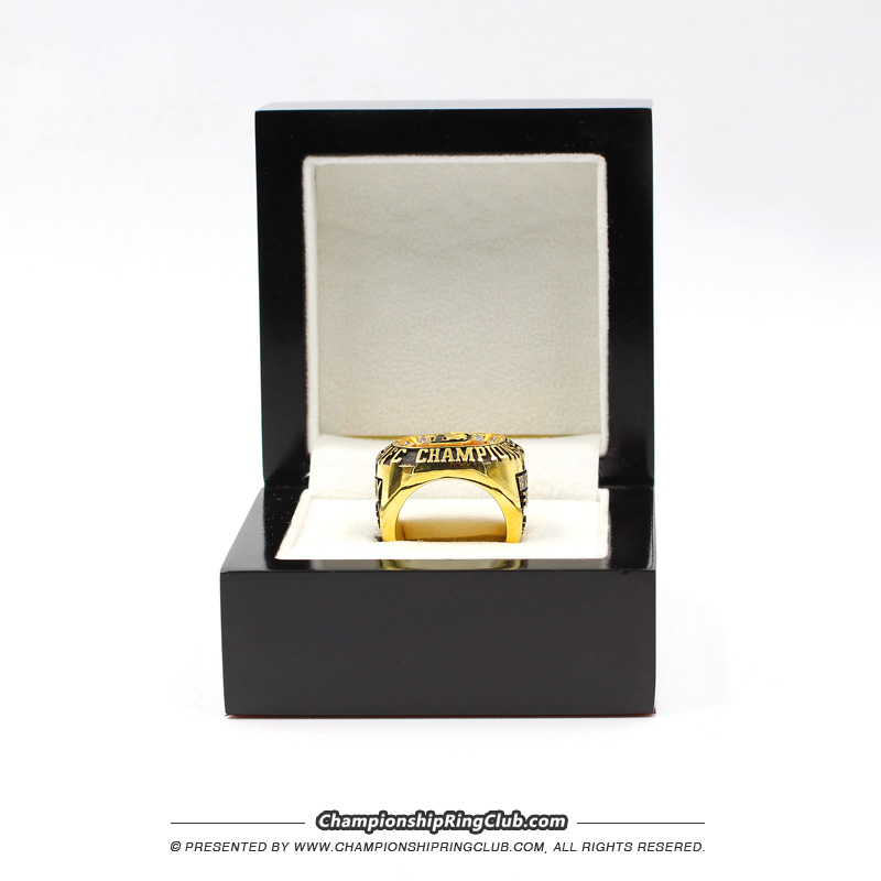 2015 Denver Broncos Super Bowl 50 Championship Ring -  www.championshipringclub.com