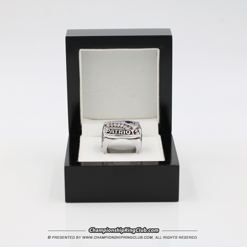 2004 New England Patriots Super Bowl Championship Ring -  www.championshipringclub.com