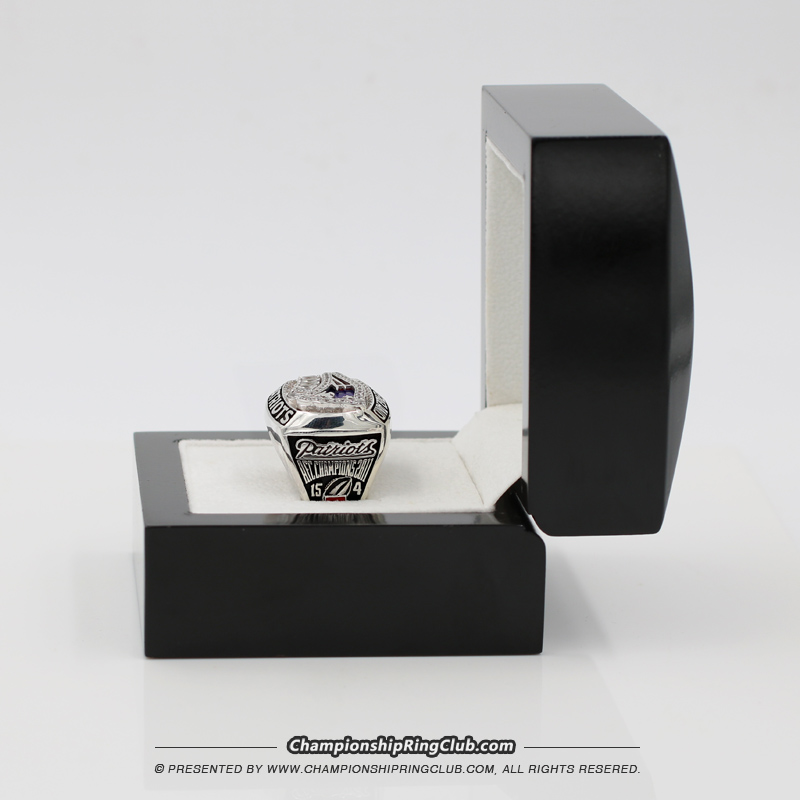 2004 New England Patriots Super Bowl Championship Ring -  www.championshipringclub.com