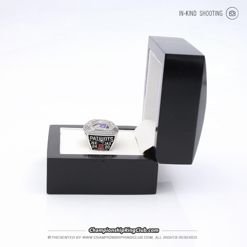 2017 New England Patriots 10K Spinel and 2.00 CTW Diamond AFC Championship  Ring