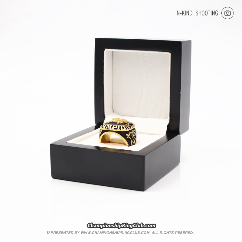 1969 Minnesota Vikings NFC Championship Ring - www.championshipringclub.com