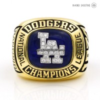 1983 Philadelphia Phillies NLCS Championship Ring -  www.championshipringclub.com